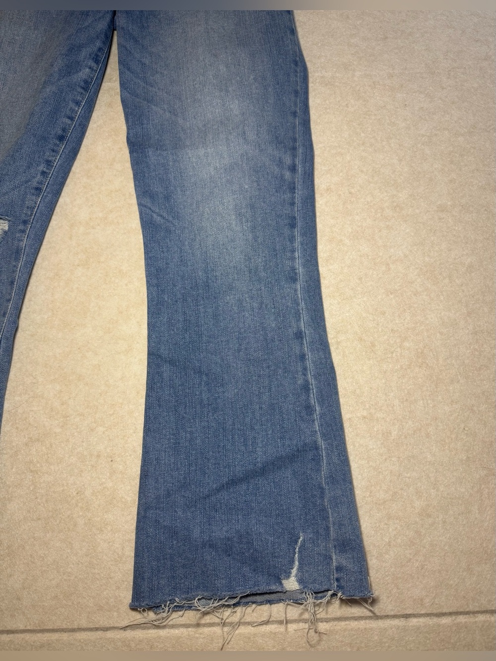 PAIGE Women's Light Wash Rory Crop Flare Wide Denim Jeans Raw Hem Size 28 - Picture 3 of 10